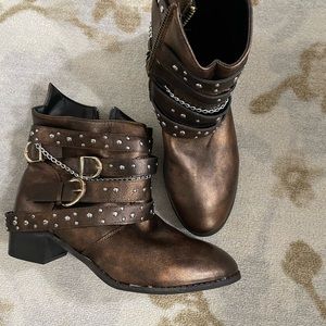 Ladies Boots NWOT